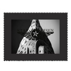 Telefoondoekjes  voordelig - De brillendoekjes zijn gemaakt van 80% polyester en 20% polyamide, 220gr/m2. Ze kunnen geleverd worden met een ronde of gekartelde afwerking en worden per stuk verpakt in een polybag. Deze doekjes zijn geschikt om uw kostbare bril of zonnebril mooi schoon te houden. Ze zijn gemaakt van micofiber en dus ook geschikt om uw tablet, telefoonscherm en computerscherm mee te reiningen. Levertijd voor deze artikelen is ca. 3 weken na goedkeuring akkoord drukproef. Formaat&nbsp;23x17,5 cm