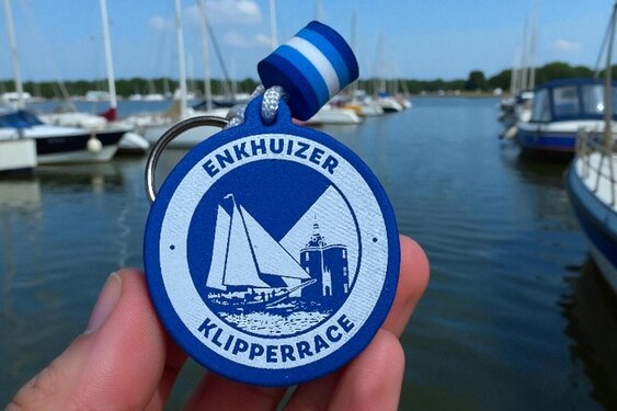Enkhuizer Klipperrace: Drijvende sleutelhangers