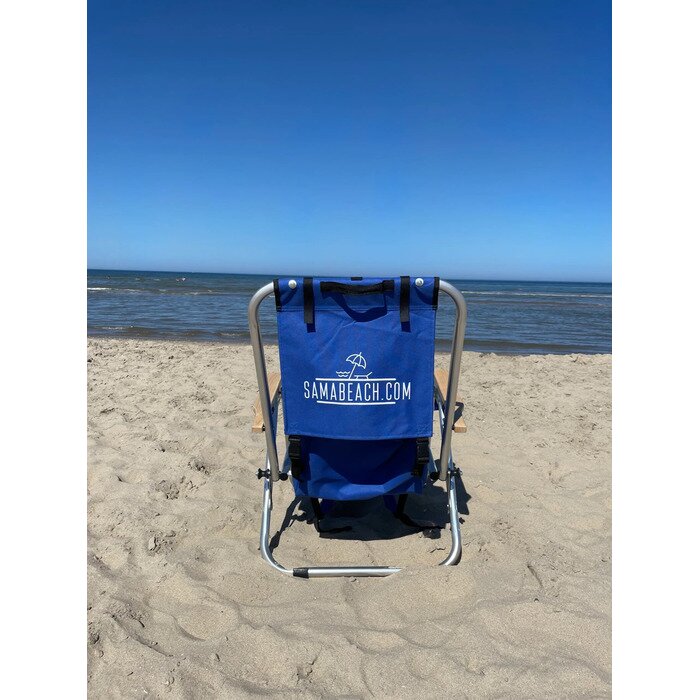 strandstoel met logo op het strand