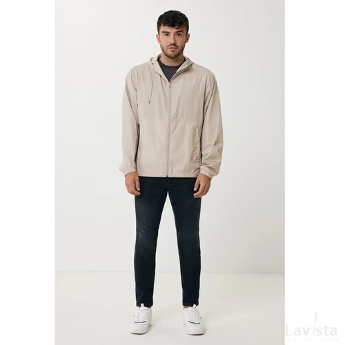Iqoniq Logan gerecycled polyester lichtgewicht jas beige