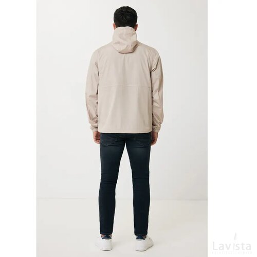 Iqoniq Logan gerecycled polyester lichtgewicht jas beige