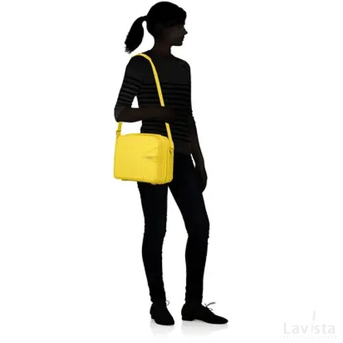 American Tourister StarVibe Beauty Case Electric Lemon