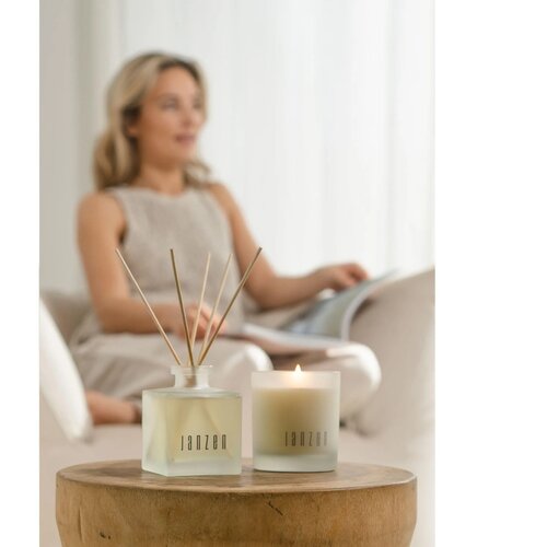 Janzen Scented Candle Black 22 Geurkaars
